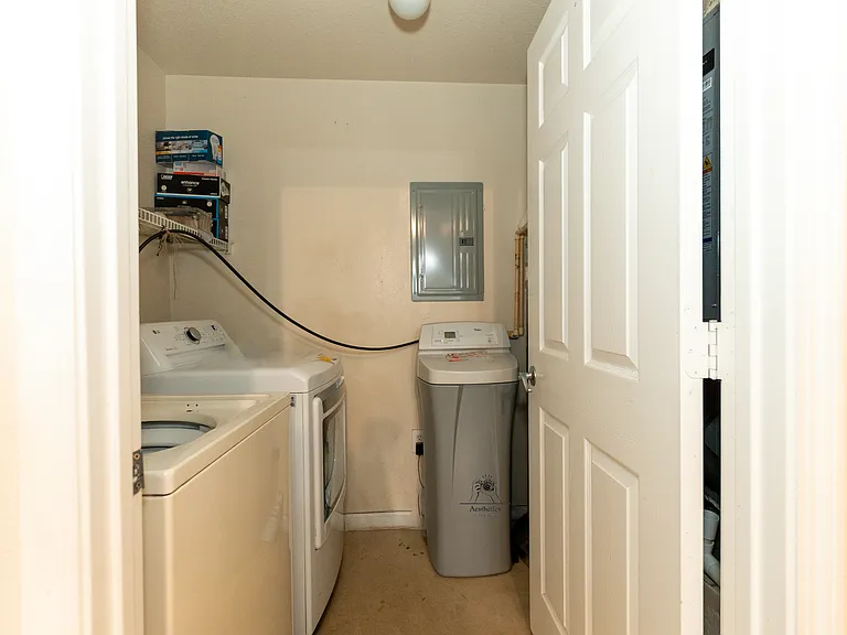 10075 Gate Pkwy N #2202 — Photo 13