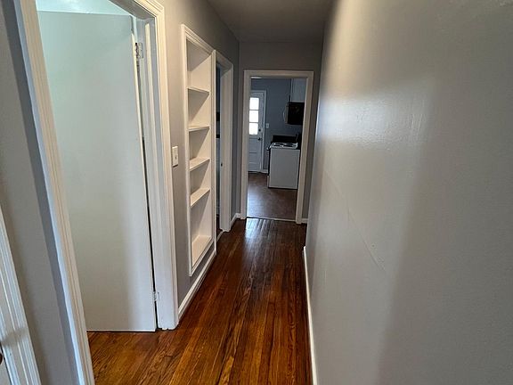4th image of 68 Hitchens Ln APT A