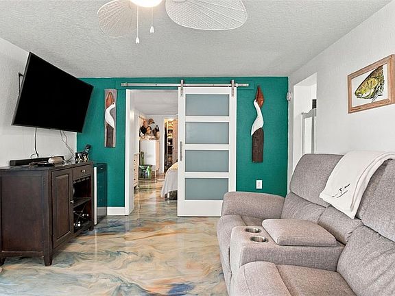 5th image of 13736 JUDY AVENUE