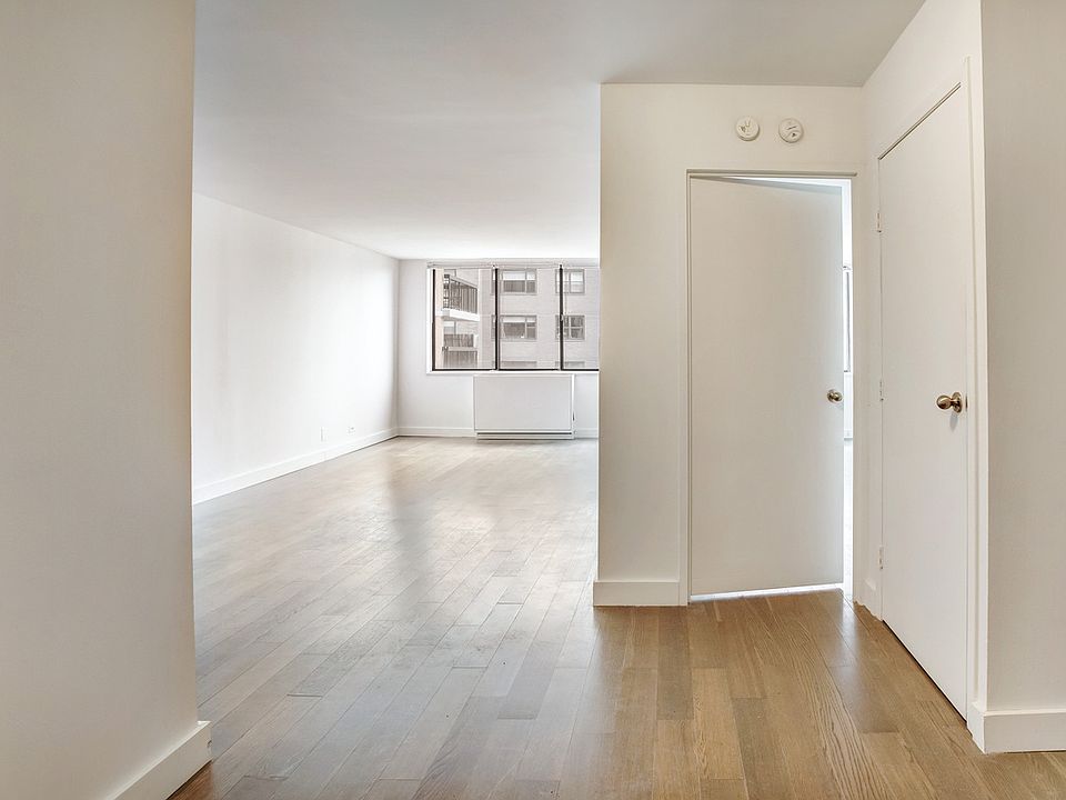1st image of 300 Mercer St APT 34C