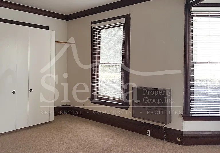 1219 De La Vina St #1 — Photo 2