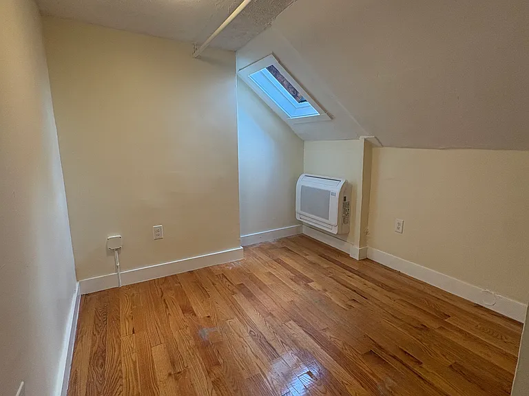 32-34 Main St #7 — Photo 2