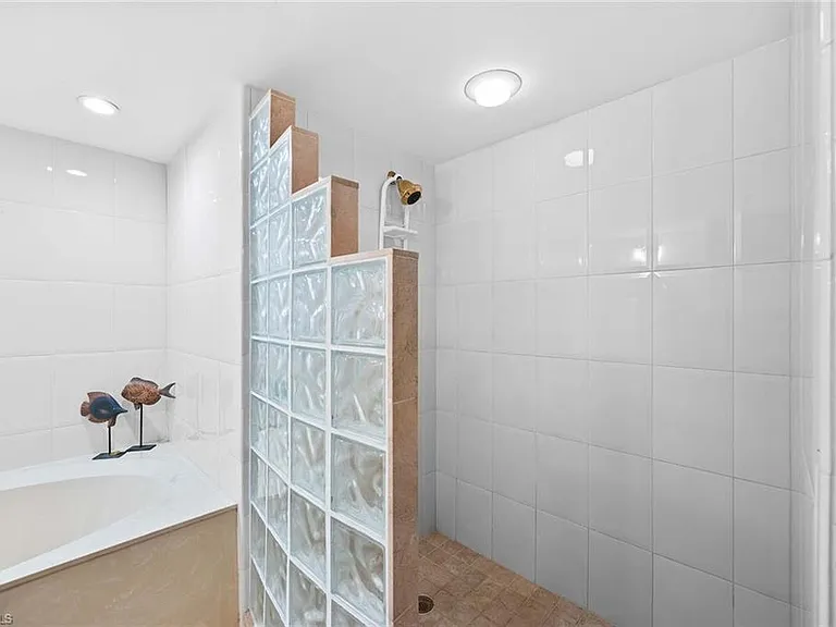 5550 Heron Point Dr #1201 — Photo 16