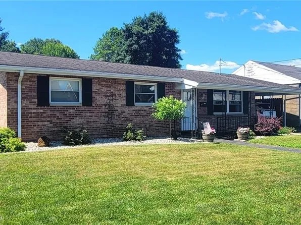 118 E 6th St, Williamstown, WV 26187