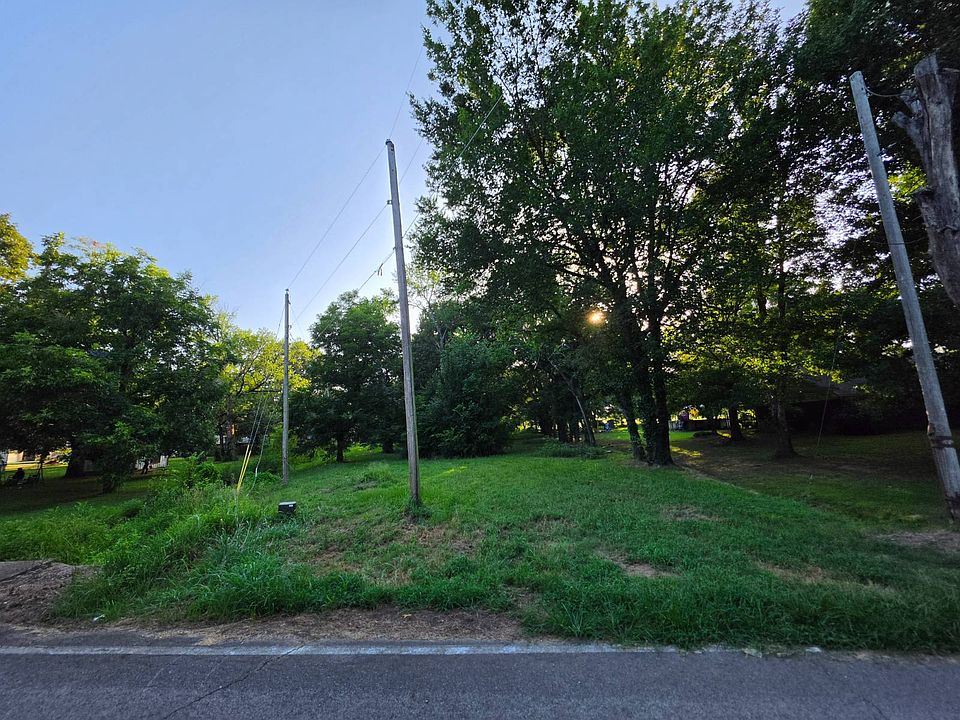 1st image of N School St
