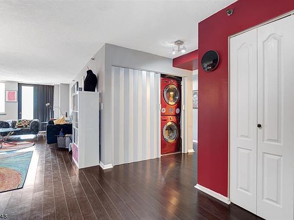 5th image of 10 Smith Manor Blvd