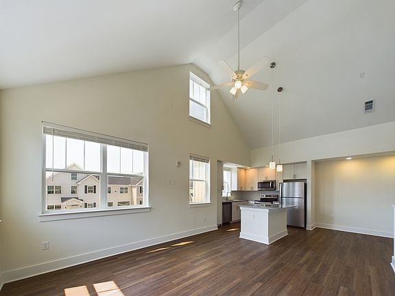 5th image of 475 Quinn Ln #18-203