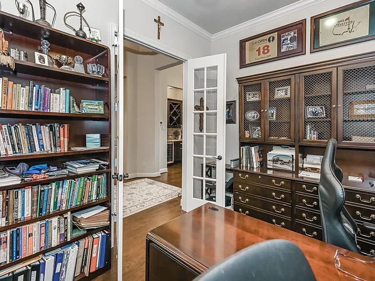 6110 Meadow Bluff Ct — Photo 24