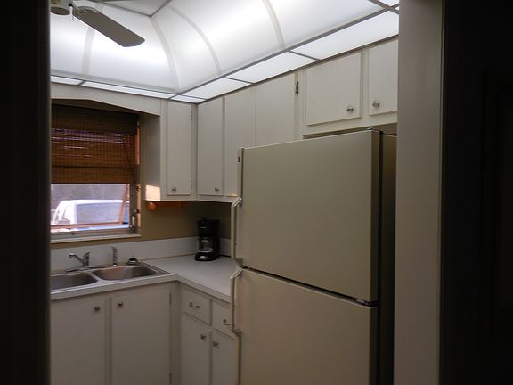 3rd image of 2501 Barkley Dr W APT J
