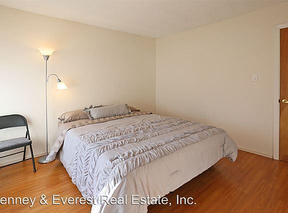 4th image of 1369 9th Ave APT 6