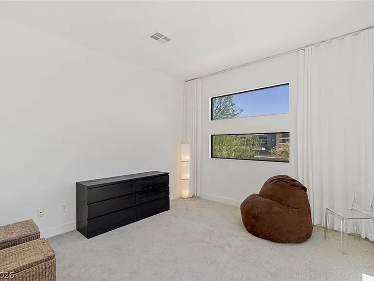 47 Pristine Glen St — Photo 36