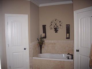 2nd image of 383 Harper St