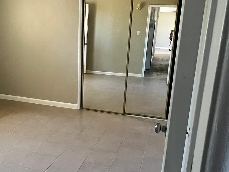 304 Palm Dr — Photo 12