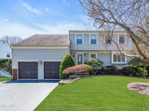 17 Devon Drive, Manalapan, NJ 07726