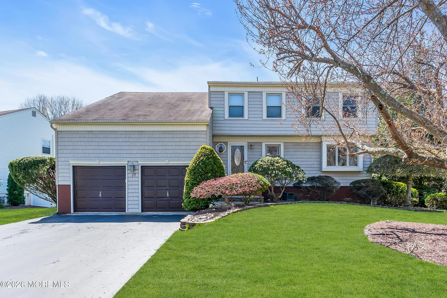 17 Devon Drive photo 1