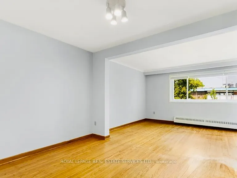 50 Peter St N #2 — Photo 12