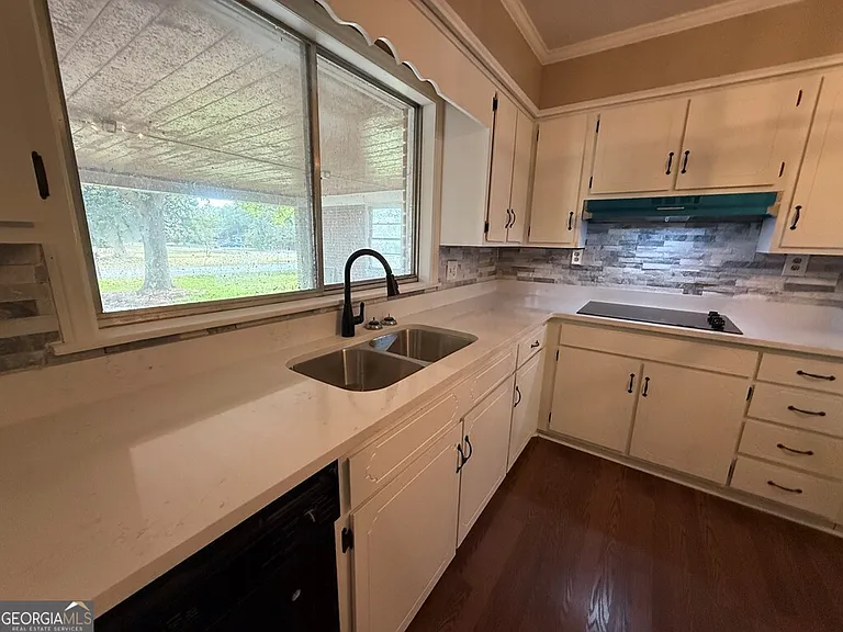 412 Roberson St — Photo 26