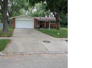 19101 Magnolia Pkwy, Southfield, MI 48075