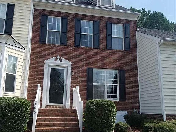 2nd image of 406 Knightsborough Way