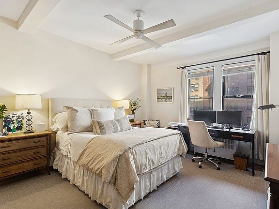 4th image of 40 W 72nd St APT 101A