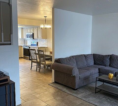Entry w/ furniture.