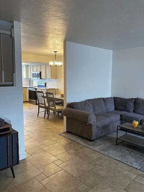 Entry w/ furniture.
