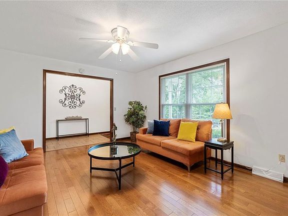5th image of 16280 Nall Ave