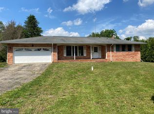 12 E Tomlin Station Rd, Mickleton, NJ 08056