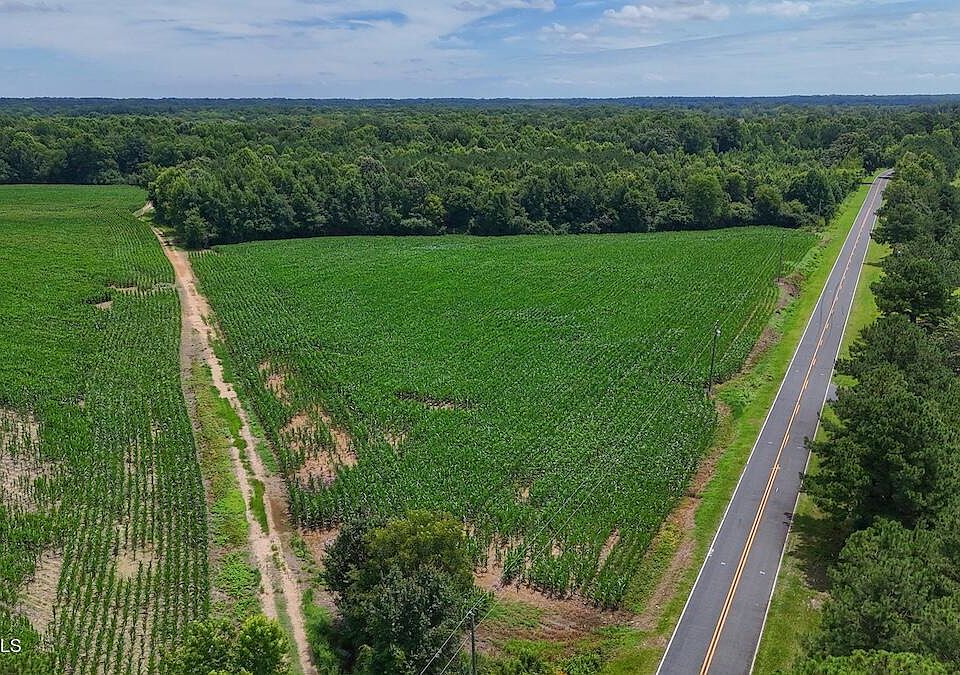 1st image of 04 Titan Roberts Road