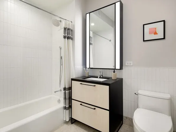 153-10 88th Avenue image 5 of 24