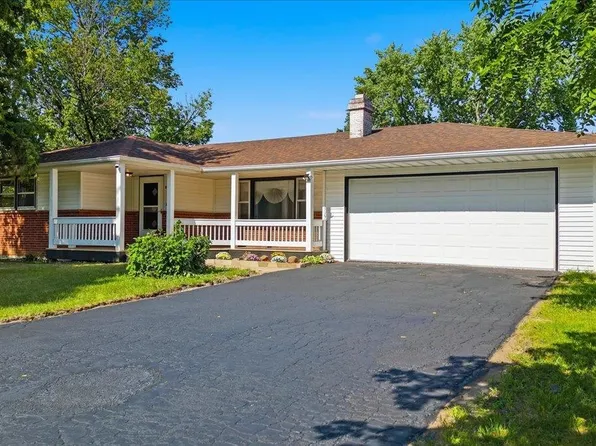 2656 Sierra Dr, Rockford, IL 61109