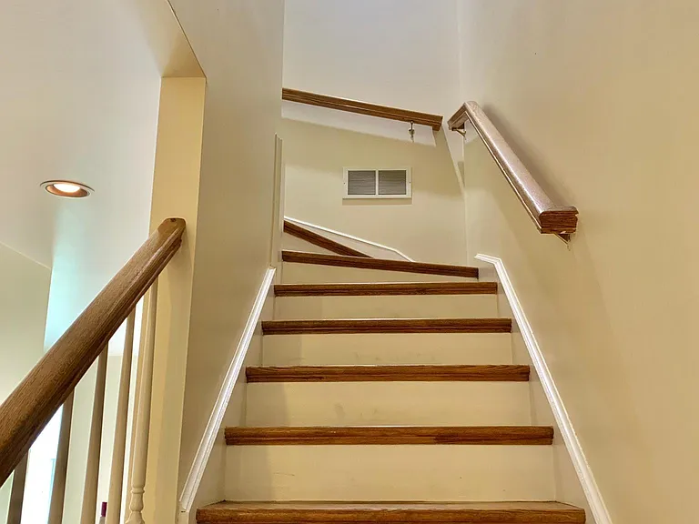 4069 Darius Dr — Photo 25