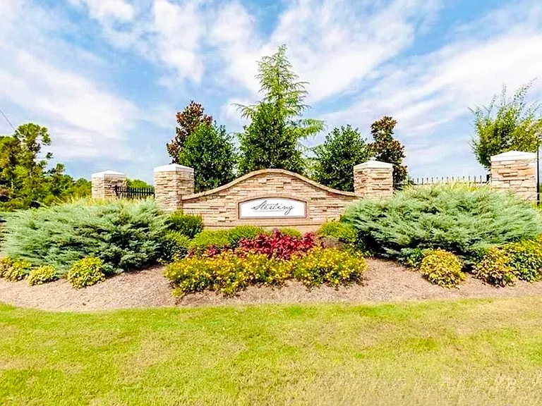 508 Excalibur Dr — Photo 18