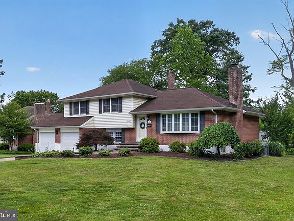 2nd image of 1025 Sedwick Dr