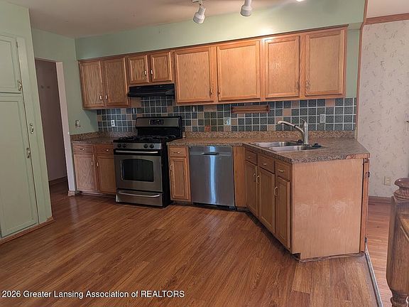 4th image of 3621 Lochmoor Dr