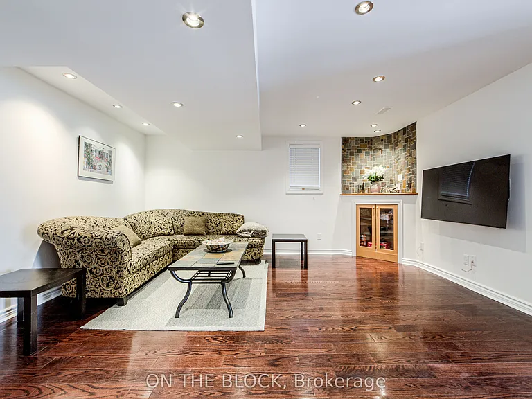 23 Casa Grande St — Photo 3