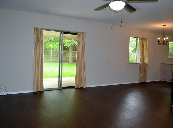 4th image of 2312 Dartmouth Dr