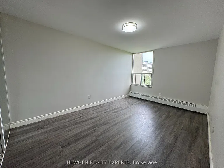 15 Vicora Linkway #604 — Photo 8