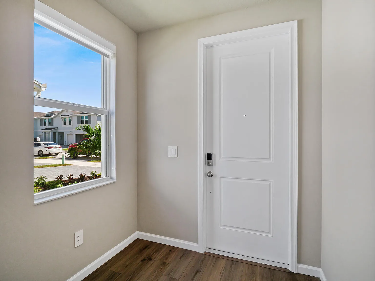 3 bed, 2.5 bath, 1632 sqft, $2,600 — Photo 3