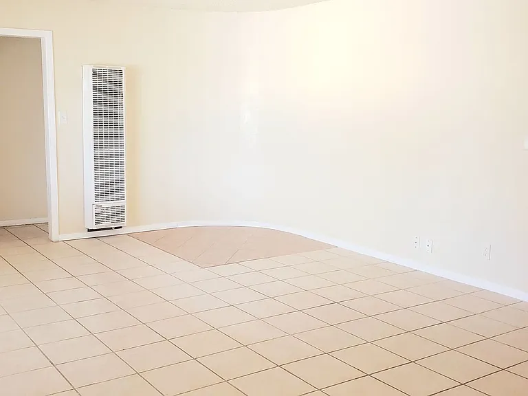 7610 Valley Vis — Photo 3