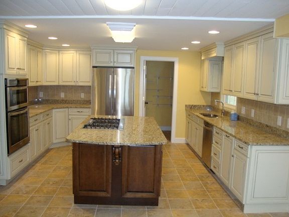 2nd image of 1027 Glendalyn Cir