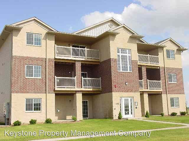 1st image of 440 Madison Ave Unit 2
