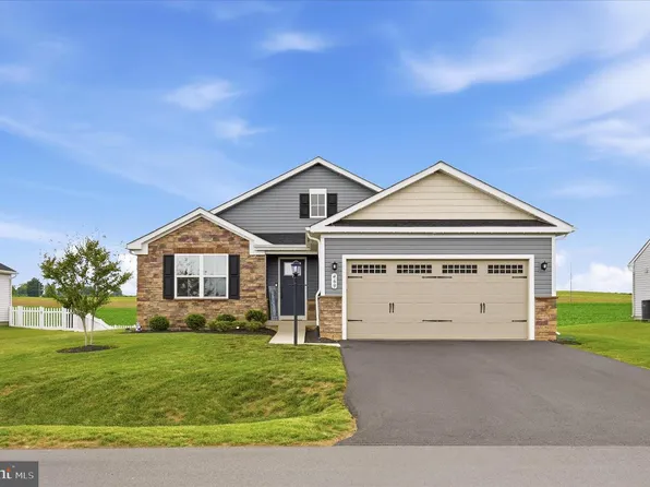 469 Perspective Pl, Hedgesville, WV 25427