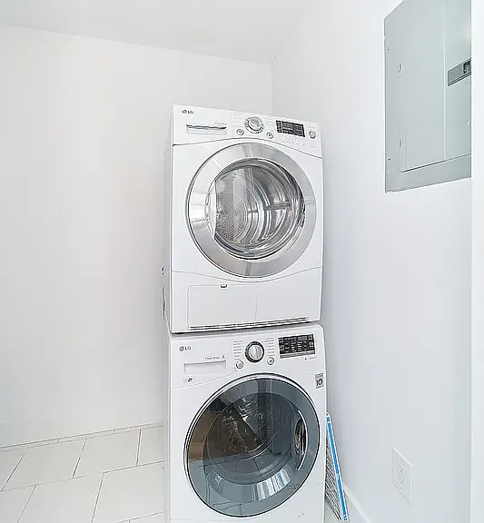 34 Lorimer St #3A — Photo 6
