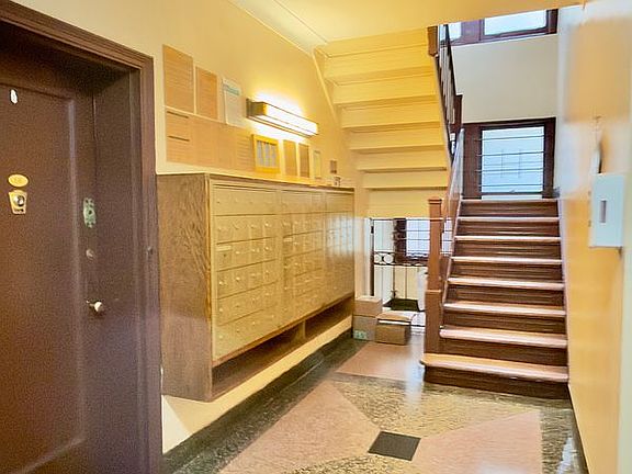 4th image of 3540 82nd St APT 6C