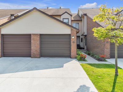 6619 Ridgefield Cir APT 104, West Bloomfield, MI, 48322