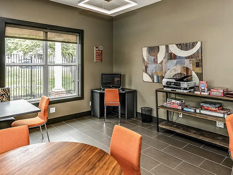 Autumn Grove Apartments — Photo 10