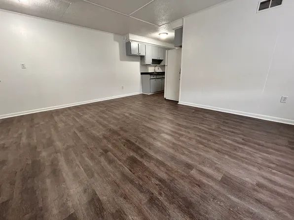 1776 2nd St #6, Wyandotte, MI 48192