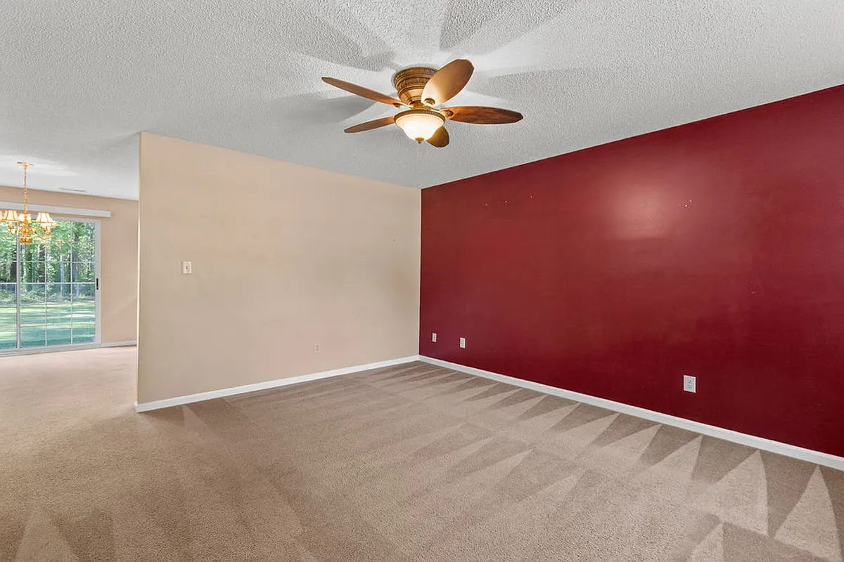 Building Photo - 304 Fairfield Ct