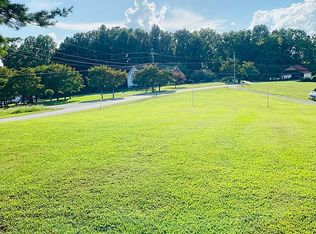 Indian Creek Rd, Jacksboro, TN 37757